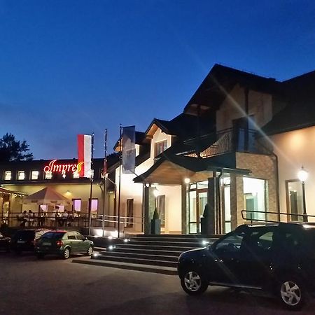 Hotel Impressa Niedrzwica Duza Ngoại thất bức ảnh
