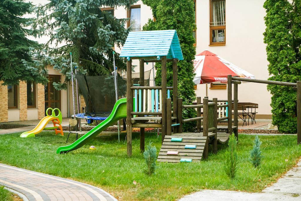 Hotel Impressa Niedrzwica Duza Ngoại thất bức ảnh